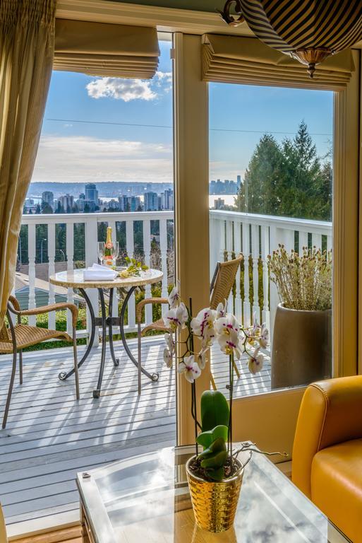 Crystal'S View Bed & Breakfast Норт Ванкувър Екстериор снимка