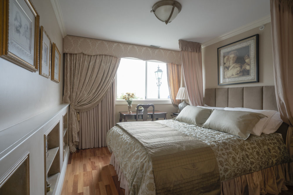 Crystal'S View Bed & Breakfast Норт Ванкувър Екстериор снимка