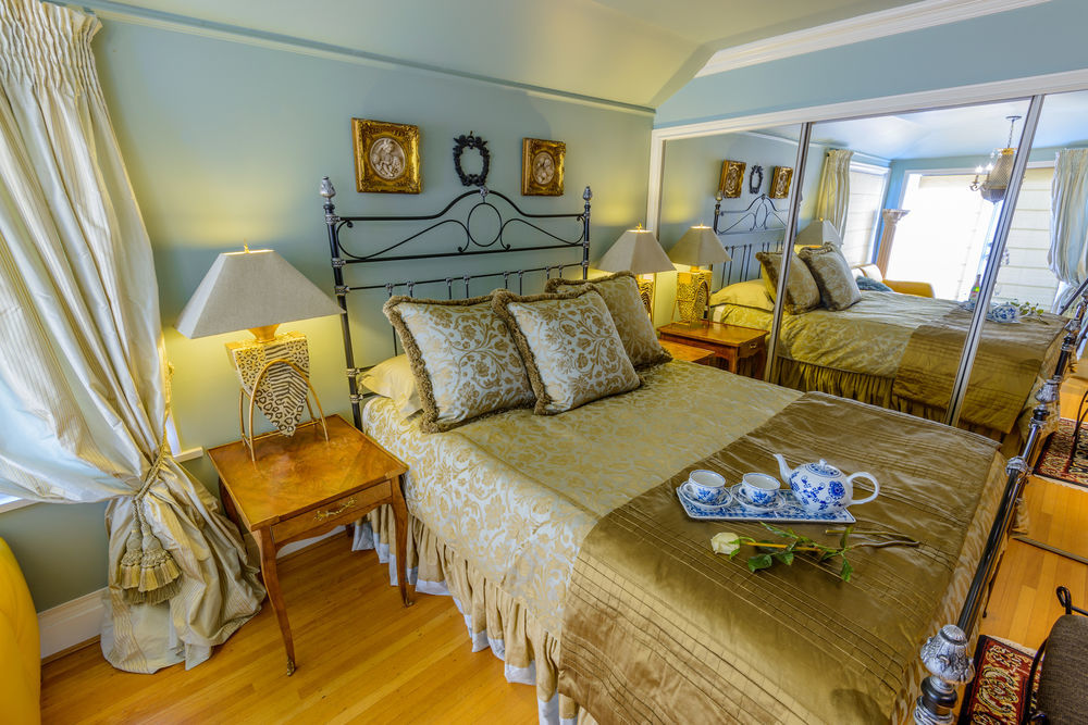 Crystal'S View Bed & Breakfast Норт Ванкувър Екстериор снимка